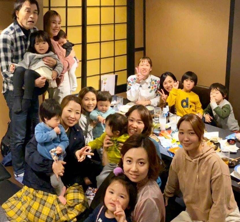 【河内松原】≪日曜祝日定休≫≪社会保険完備≫≪17時営業終わり≫≪週3日~、1日4時間~OK≫ブランクある方にはサポートもあり!子育て世代の女性が安心して働けますよ!地域にずっと愛されるサロンを目指す「SAZAE(サザエ)」からアシスタント(美容師)の求人☆★☆