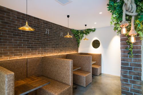 【永犬丸】≪月給23万円〜・社会保険完備・第3日曜日休≫キャリアも家庭も、自分らしい働き方をJannaで叶えましょう！高い歩合の還元率＋働きやすい条件があるので長くお仕事できる環境が揃っています♪オシャレでかわいいヘアサロン「Janna（ジャンナ）」からスタイリスト（美容師）の求人☆★