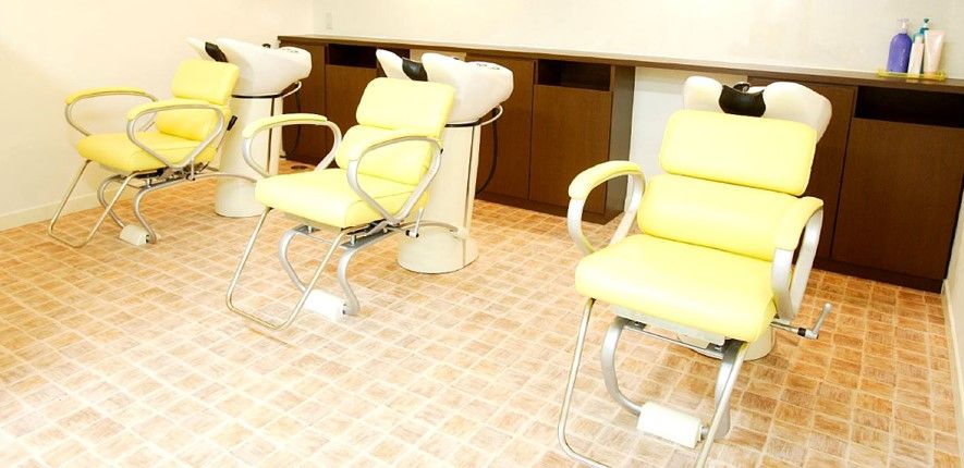 【稲荷口】月給25万円スタート！地域の幅広い年齢層のお客様に支持されています！キッズルーム完備で、ママさん美容師さんも働きやすいサロンHair Craft（ヘアークラフト）からスタイリスト（美容師）の求人☆★