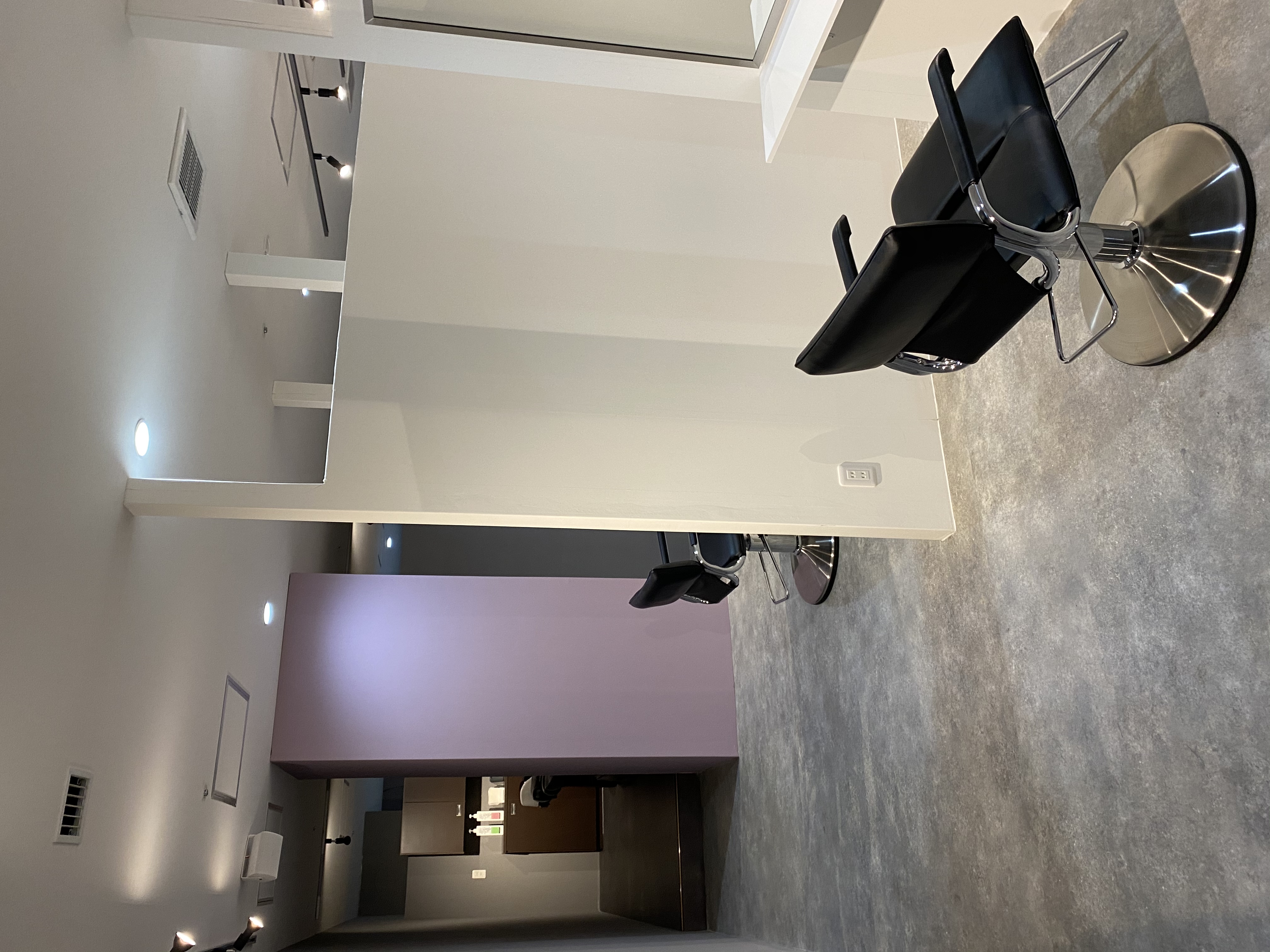 【札幌】大人気ヘアサロングループ！≪フリー40〜45％／指名45〜55％還元≫により高収入が可能！勤務時間や休日数は相談OK！自分のライフスタイルに合わせた働き方が出来るサロンです！「SEED LUXBE by chouchou（シードラックスビーバイシュシュ）」からスタイリスト（美容師）の求人☆★