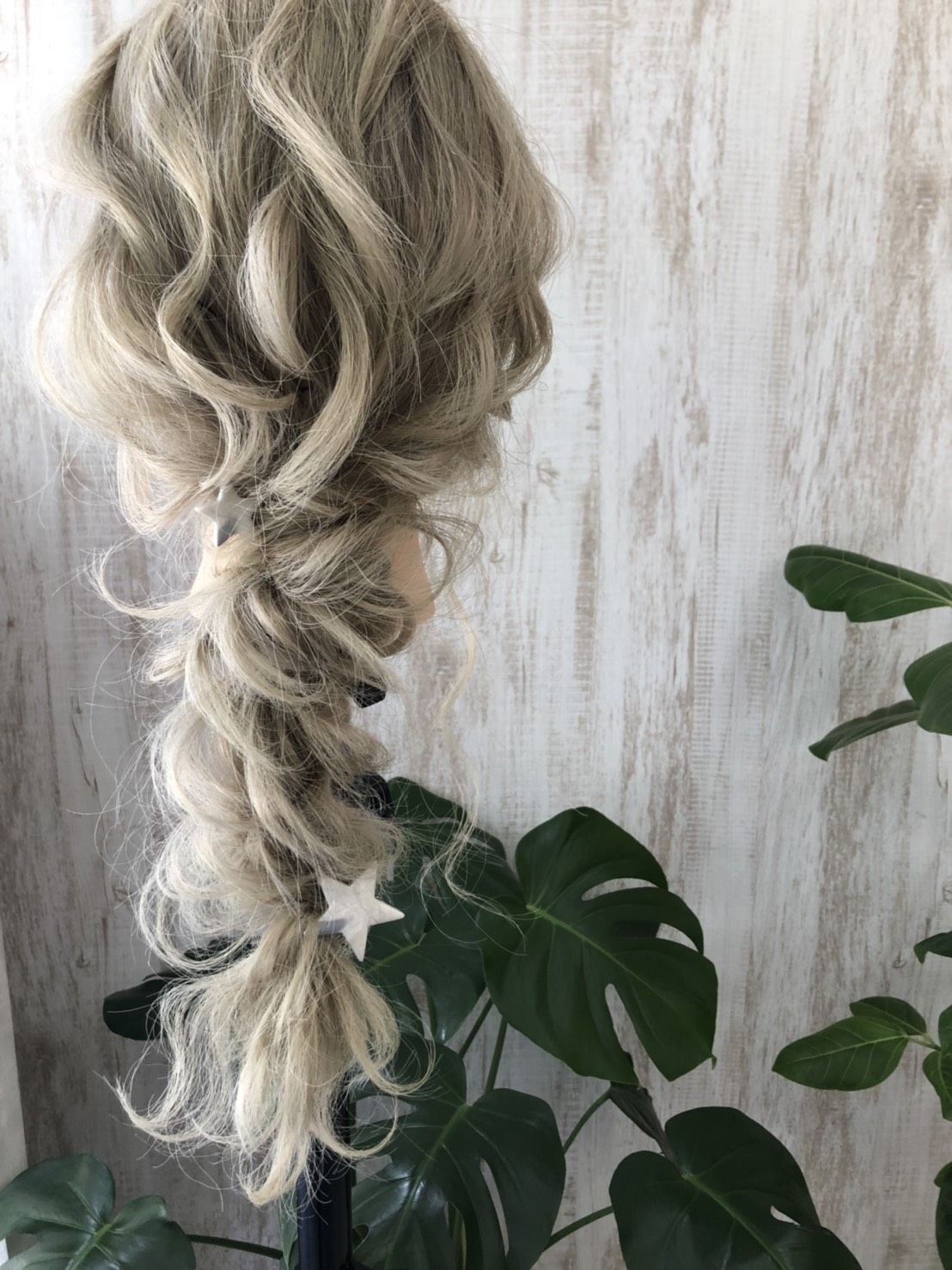 【野江】≪月8,9日休み≫≪社会保険完備≫デザインカラーが得意なサロン！！ヘアアレンジやデザインカラーが得意なオーナーからマンツーマンで技術を学ぶことが可能♪少人数制のプライベートサロン☆hair&make estrela（ヘアーアンドメイクエストレーラ）からスタイリスト（美容師）の求人☆★☆