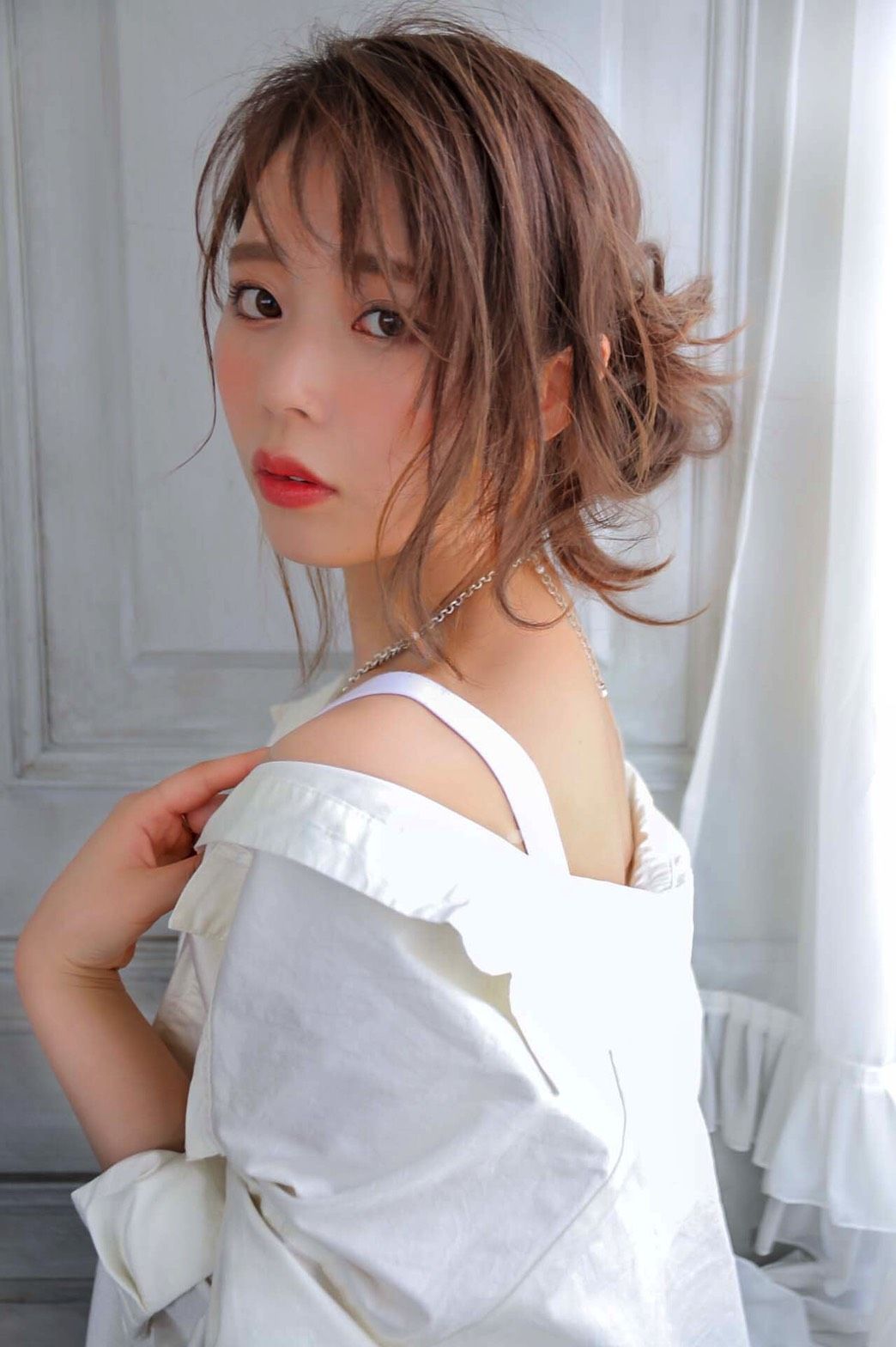 【野江】≪月8,9日休み≫≪社会保険完備≫デザインカラーが得意なサロン！！ヘアアレンジやデザインカラーが得意なオーナーからマンツーマンで技術を学ぶことが可能♪少人数制のプライベートサロン☆hair&make estrela（ヘアーアンドメイクエストレーラ）からスタイリスト（美容師）の求人☆★☆