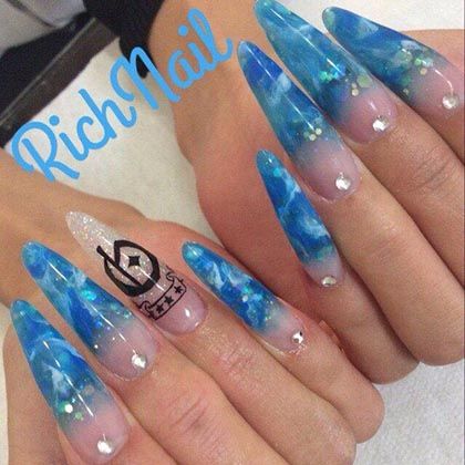 【新大宮】≪未経験応相談！年2回賞与有り！車通勤OK≫高い口コミで人気！スカルプも取り扱いもあり、幅広い技術を身に付けることができますよ！「Rich Nail（リッチ ネイル）」からネイリスト（ネイル）の求人☆☆