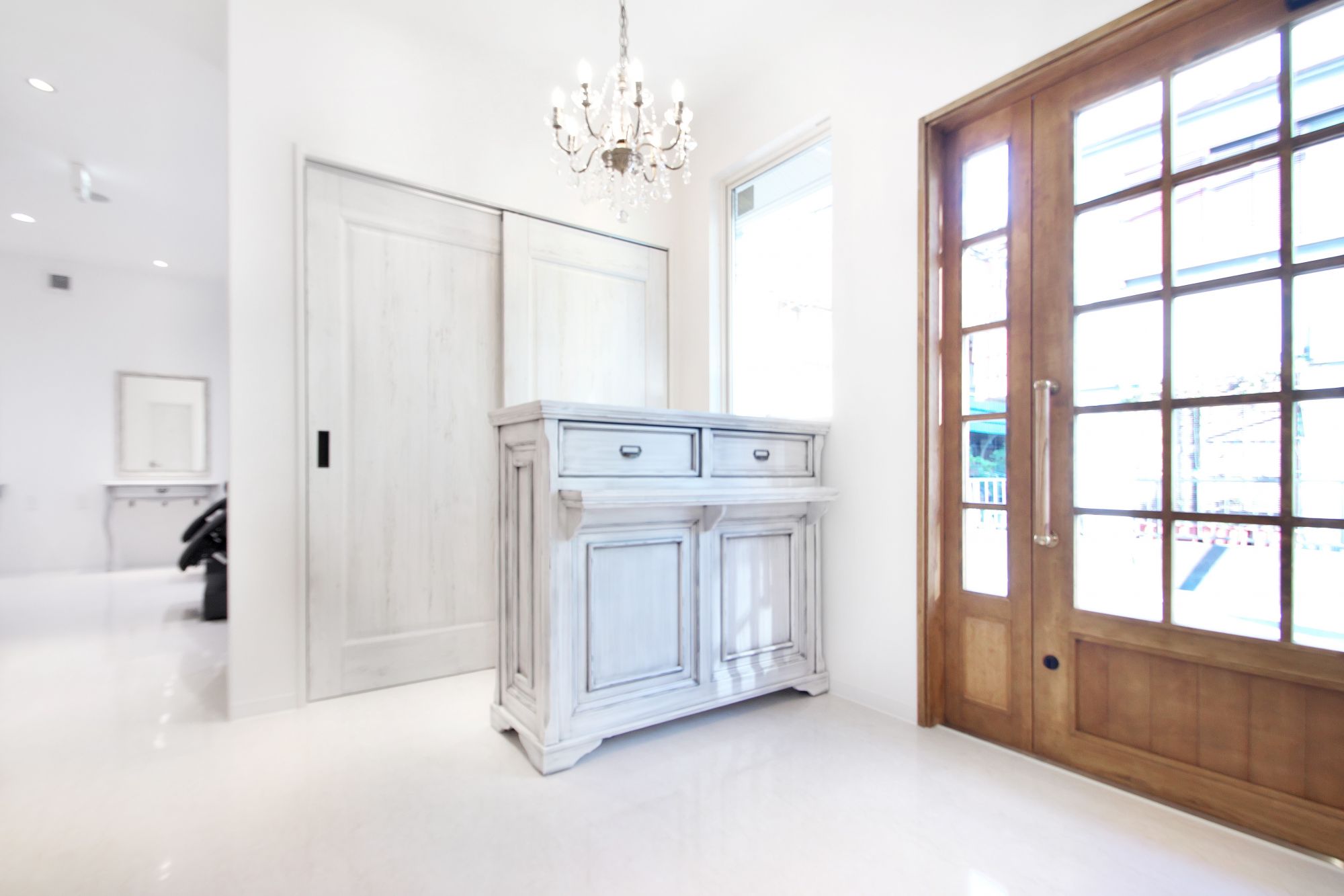 【武庫之荘】≪週休2日OK≫≪お休みの日数を選べる≫≪社会保険完備≫≪地域密着型サロン≫≪1年でデビュー可能≫≪営業中レッスンOK≫1ランク上のハイブリット型トータルビューティーサロン!エイジングケアメニューが豊富なので高単価を目指せます!「Freya Total Beauty Salon(フレイアトータルビューティーサロン)」からアシスタント(美容師)の求人☆★