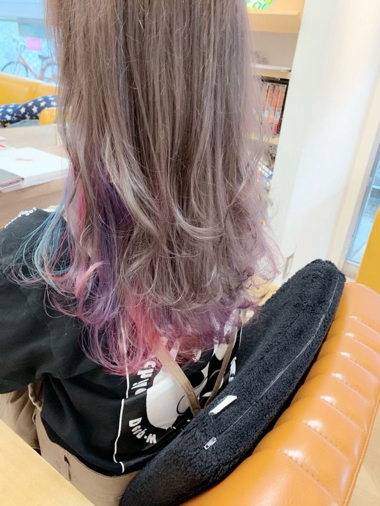 【吉塚】≪月8日休≫≪ファッション手当あり≫≪GW休暇あり≫入客チャンスあり!あなたのファンを増やすこの機会逃すわけにはいきませんよね! メリハリをつけて楽しくお仕事しましょう♪幅広い世代に愛されるアットホームサロン「e.m.a hair design(エマヘアデザイン)」からスタイリスト(美容師)の求人☆☆