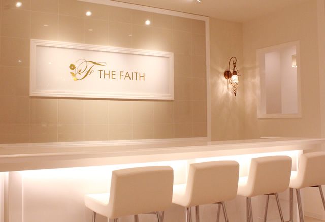 【梅田】≪月8〜10日休み≫≪日曜日休みあり≫お昼ごろから営業スタートなので余裕を持って出勤出来ます！研修体制も充実の化粧品メーカー直営エステティックサロン！プライベートが充実できる環境です「THE FAITH 梅田茶屋町店（ザフェースウメダチャヤマチテン）」からエステティシャンの求人☆☆