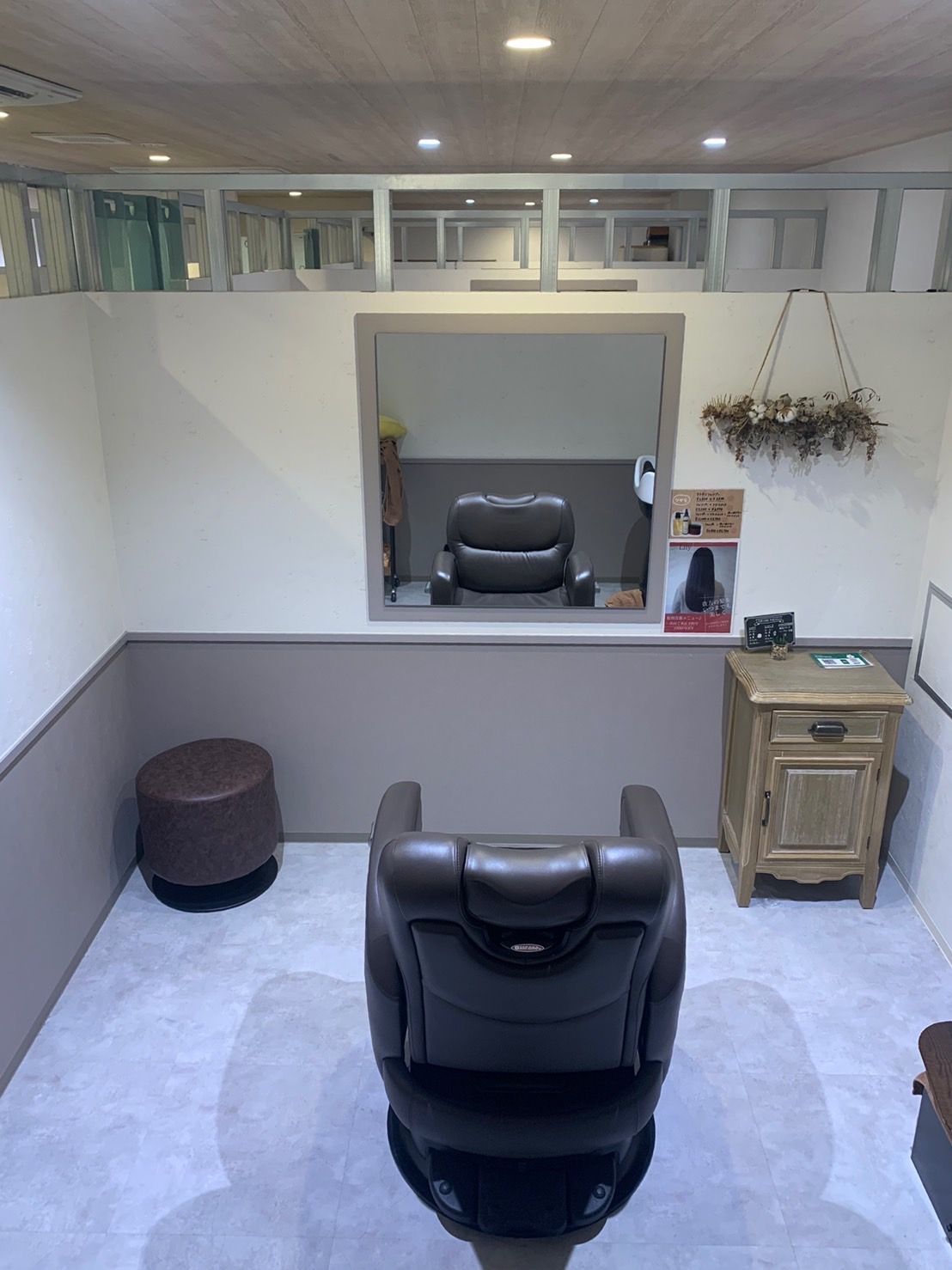 【山科駅】≪入社3ヶ月で月給30万円の実績あり≫≪月8日休みでプライベートも充実≫≪社会保険完備≫≪土日祝の休みも相談可能≫集客もしっかりあるので入客に困りません◎独立支援や経営についても学べる環境！◎「髪質改善専門店 Lily 京都山科店（カミシツカイゼンセンモンテンリリーキョウトヤマシナテン）」からスタイリスト（美容師）の求人☆★