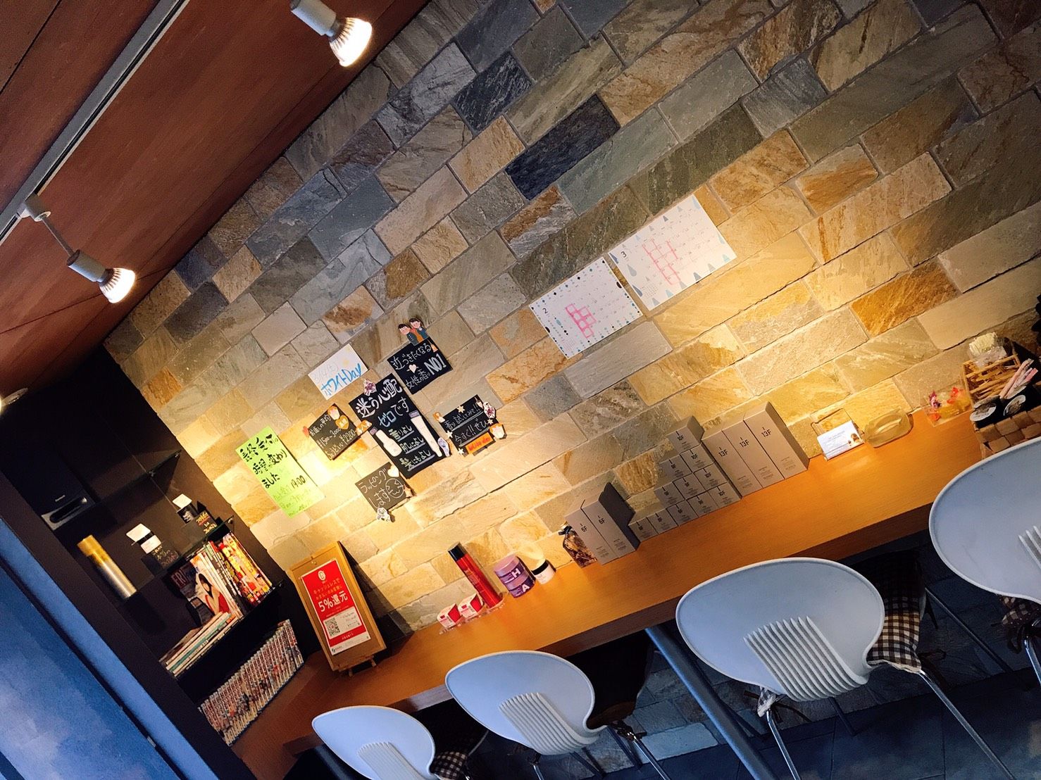 【瓢箪山】≪平均退社時間19時≫≪月給20万円≫≪営業時間内レッスン可能≫アシスタント業務だけしたいパートさんも歓迎です！着付けの技術も取得可能！幅広い年代のお客様に支持されているサロン！お客様・仲間・地域と共に幸せになれる環境づくりを目指すサロン！「hair create ART CUBE（ヘアークリエイトアートキューブ）」からアシスタント（美容師）の求人☆★