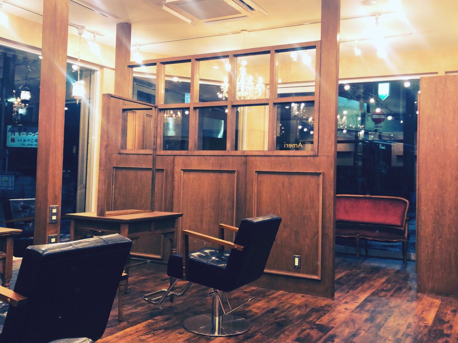 【河内小阪】≪在籍スタッフの報酬は40万円前後≫≪正社員は月給28～30万円≫≪最低保障給あり≫≪入客に心配のない集客力≫業務委託が初めての方でも大歓迎！！自由出勤制度でON OFFメリハリ♪多数の薬剤を取り扱い豊富なメニューで単価アップもしやすい★最新の薬剤をいち早く導入し最新美容を提供するAmeri cher.（アメリシェール）からスタイリスト（美容師）の求人☆★