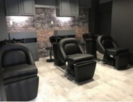 【博多駅】≪完全週休二日制・社会保険完備・営業中のレッスンOK≫長く安心してお仕事が出来る環境×福利厚生!!幅広い世代のお客様に愛されるヘアサロン「LOARK HAIR（ロアークヘアー）」からアシスタント（美容師）の求人★☆