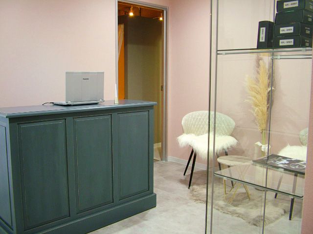 【河原町】≪社会保険完備≫≪完全週休2日≫≪土日祝休みの相談可能≫≪実働8時間≫≪店長候補歓迎≫働きやすい環境が整っていますよ！「unnon（アンノン）」からアイリスト（まつげエクステ・まつげパーマ・アイブロウ）の求人★☆★