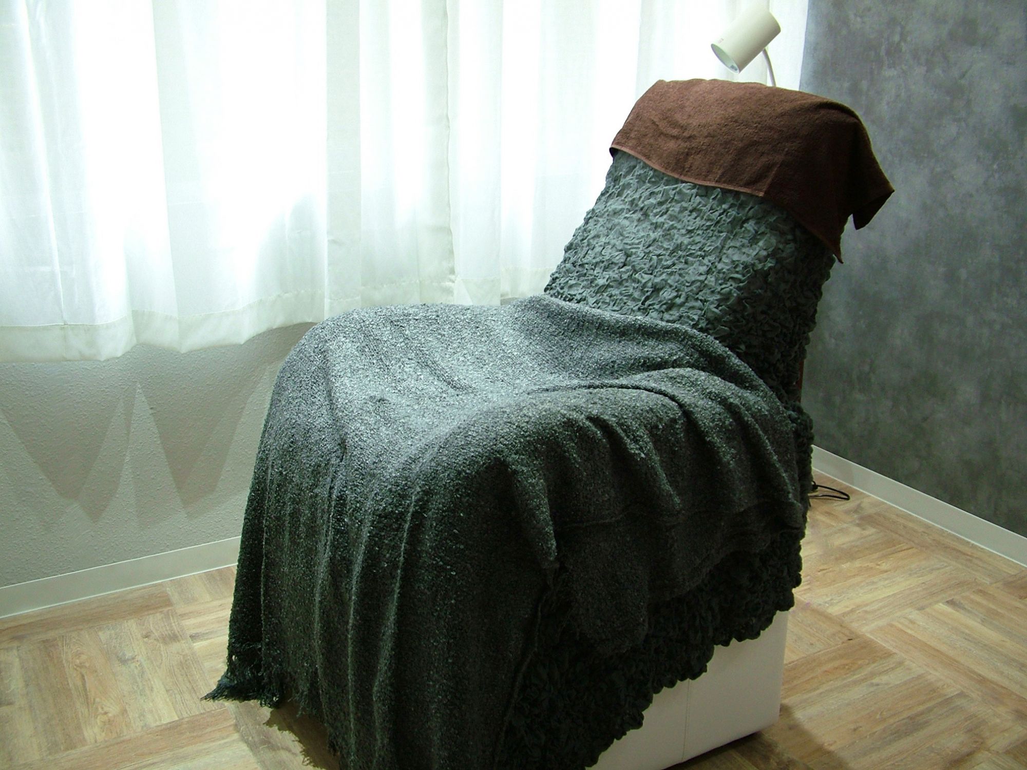 【阪急梅田】≪完全週休2日≫≪社会保険完備≫≪研修中も月給20万円≫≪モデル集めサポートあり≫未経験・新卒生OK!福利厚生バツグンのアイラッシュサロン「Moon(ムーン)」からアイリスト(まつげエクステ・まつげパーマ・アイブロウ)の求人★☆★