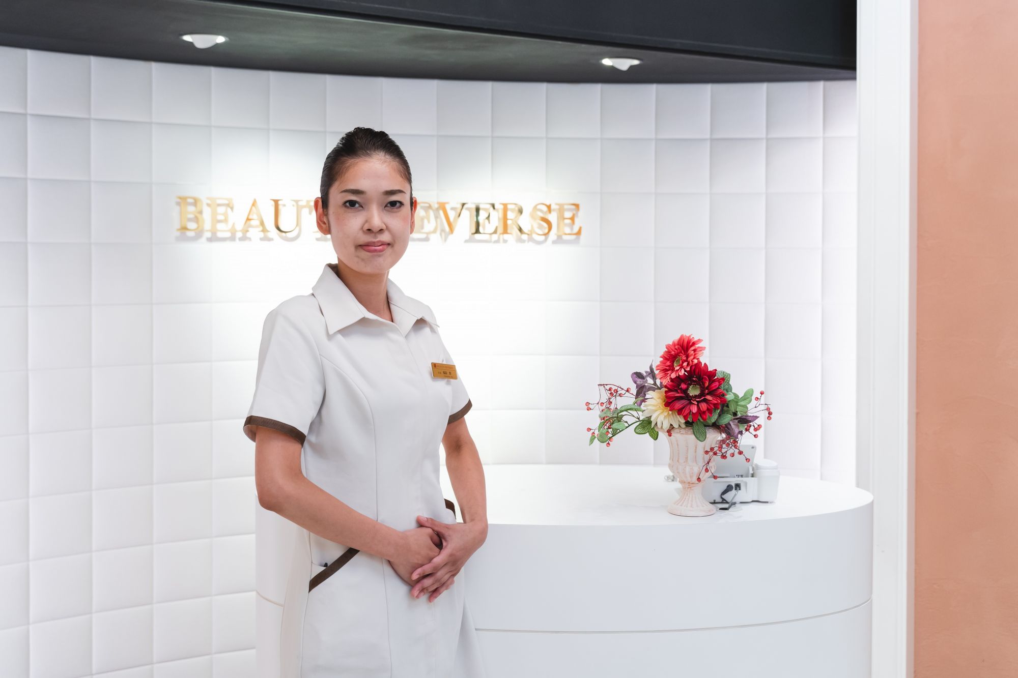 【東戸塚】◆日曜定休・産休育休制度あり・退職金制度あり・社会保険完備◆未経験の方でも安心の研修制度が魅力ですね！地域のお客様に愛される人気の会社です！BEAUTY REVERSE 東戸塚店（ビューティーリバースヒガシトヅカテン）からエステティシャンの求人☆☆