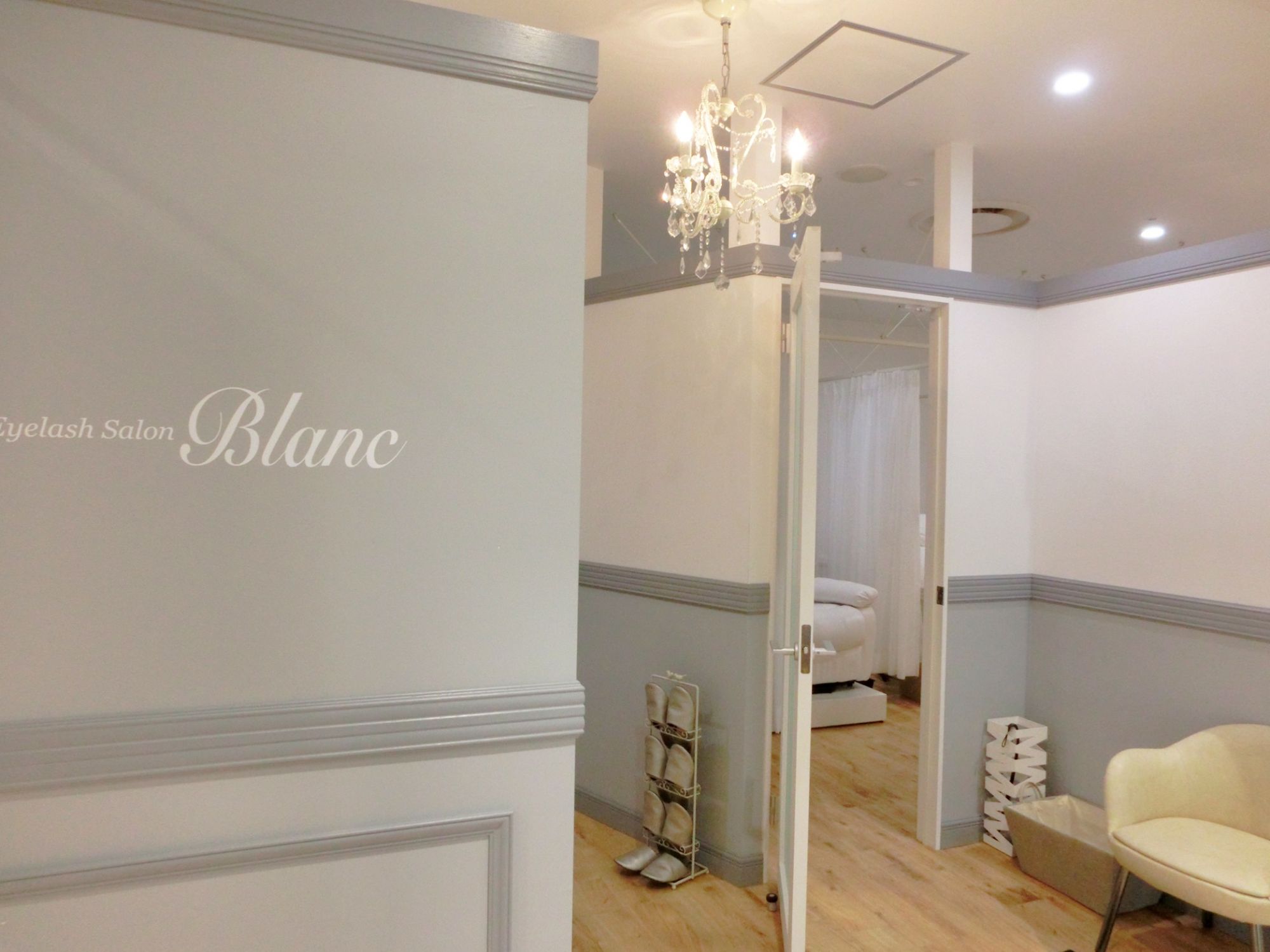 【荻窪】◆月6or8日休みの選択制・有給休暇取得率100％・社会保険完備◆アイコーディネーターとして幅広い技術の習得が可能。お休みも充実しており、有給休暇の取得率は100％Blanc 荻窪タウンセブン店（ブランオギクボタウンセブンテン）からアイリスト（アイデザイナー・まつ毛エクステ）の求人☆☆