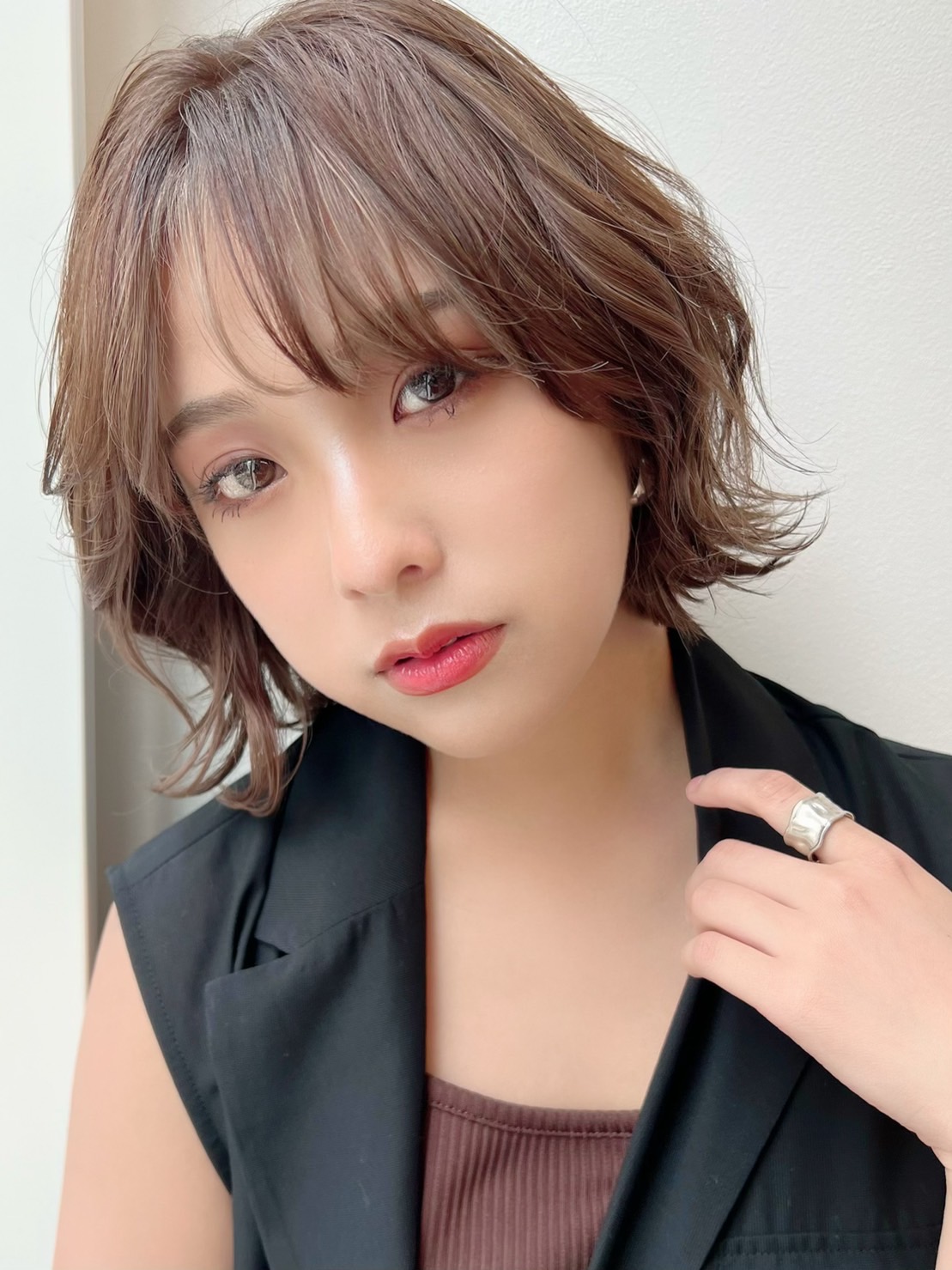 【門戸厄神】≪完全週休2日制、土日休みも可能≫≪社会保険完備≫≪デビューまで1年半も可能≫≪講習代支給あり≫お洒落で雰囲気の良いアットホームなサロン。休憩時間もしっかり1時間取れます!長く働ける好条件の「Luccica(ルチカ)」からアシスタント(美容師)の求人☆★☆