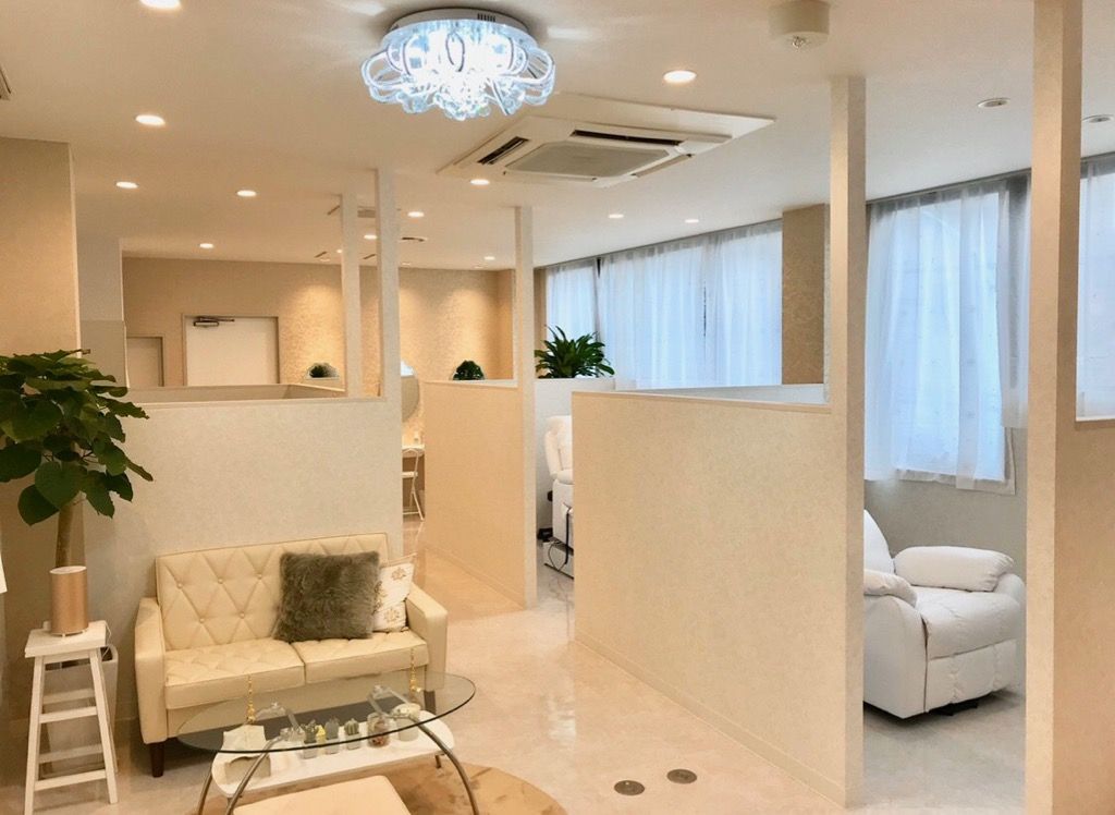 【恵比寿】≪社会保険完備・賞与あり・頑張り次第でしっかり還元するシステム≫こだわりのあるおしゃれで可愛い店内です。一人ひとりのお客様にじっくり関われる「Aries 恵比寿店(アリーズエビステン)」からアイリスト(アイデザイナー・まつ毛エクステ)の求人★☆★