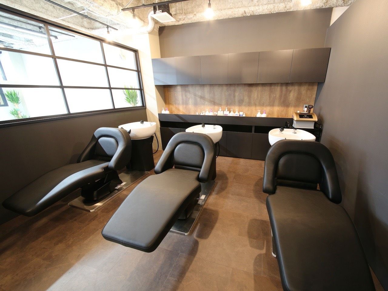 【近鉄奈良駅】≪指名還元率50%≫≪フリー還元率40%≫≪自由出勤≫≪薬剤豊富≫トレンドを取り入れた実力派サロン。自由な出勤スタイルでプライベートも充実「Triple double(トリプルダブル)」からスタイリスト(美容室)の求人☆★☆