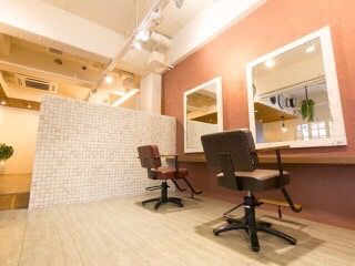 【古川橋】≪大日店も同時募集≫≪インボイス登録なくてもOK≫≪フリー40％／指名50％還元≫≪主婦の方も多数活躍中≫薬剤が豊富なので客単価も上げやすい！ハイトーンと髪質改善のオーダーが人気！スタッフ1人1人に合った働き方を相談にのってくれるサロンで充実した美容師ライフを送りませんか  「shangri-la garden（シャングリラガーデン）」からスタイリスト（美容師）の求人☆★