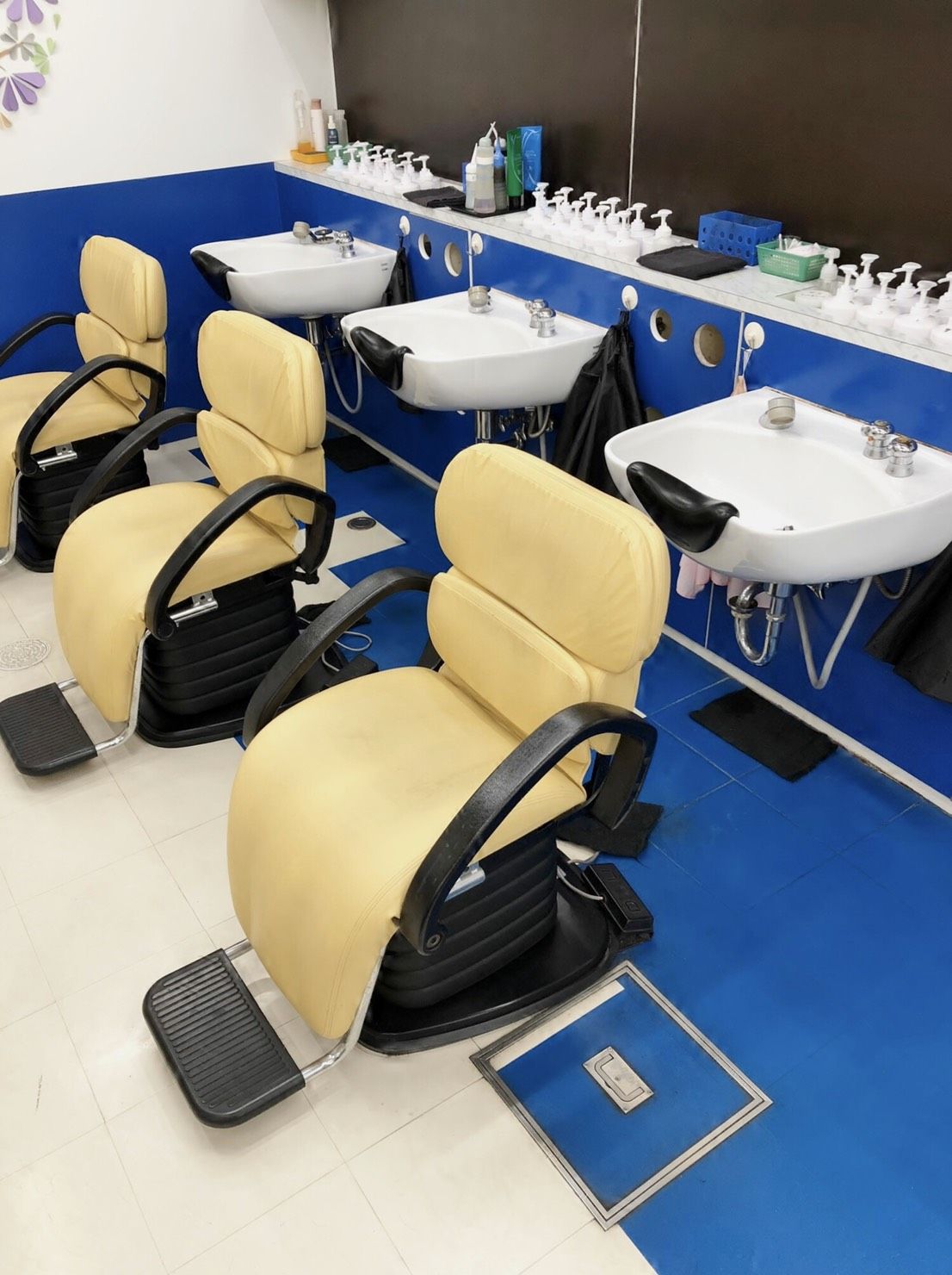 【北大路】≪月8,9日休み≫≪社会保険完備≫≪平均退社18時半≫スタッフの人柄が地域のお客様に愛されている大人女性や男性にも人気のサロン！着付けも学べる!「美容室 SLIM（ビヨウシツスリム）」からスタイリスト（美容師）の求人☆★