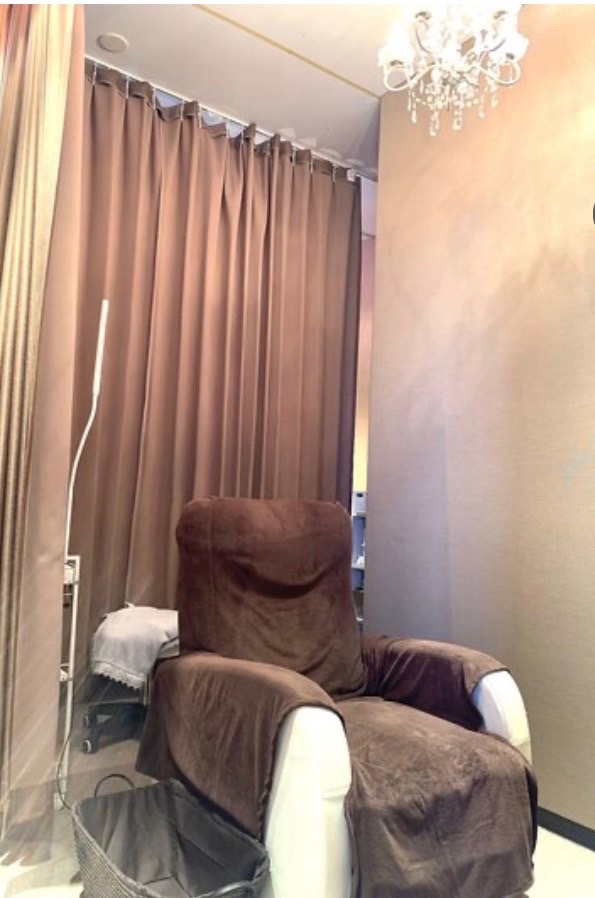 【平成駅】≪月休9日・社会保険完備≫とにかくスタッフ同士の仲が良い！！安心して長くお仕事ができる環境が整っているアイラッシュサロン「Jewel 平成店（ジュエルヘイセイテン）」からアイリスト（まつげエクステ・まつげパーマ・アイブロウ）の求人☆☆