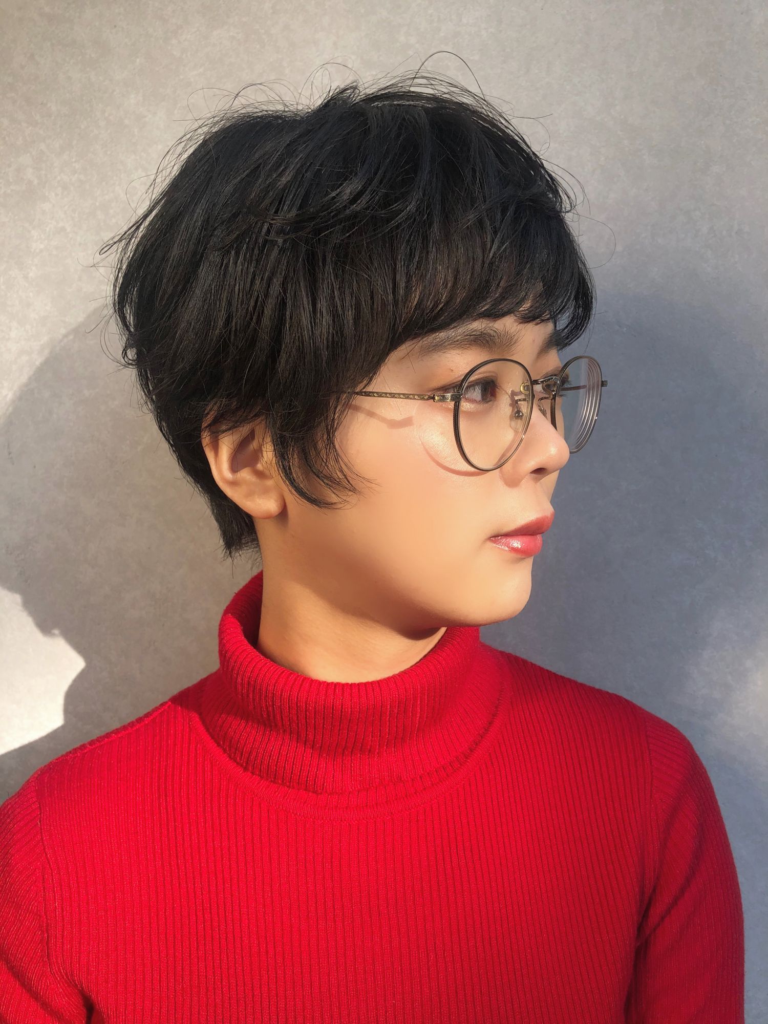 【南船場】≪完全週休2日制≫≪ワンツーマンでレッスン≫≪2年以内にデビューも叶う≫お洒落な女子が通う隠れ家サロンからスタッフ募集。居心地のよいリラックス空間で人との出会いを大切に楽しく働きましょう◎ANALOGUE（アナログ）からアシスタント（美容師）の求人☆★