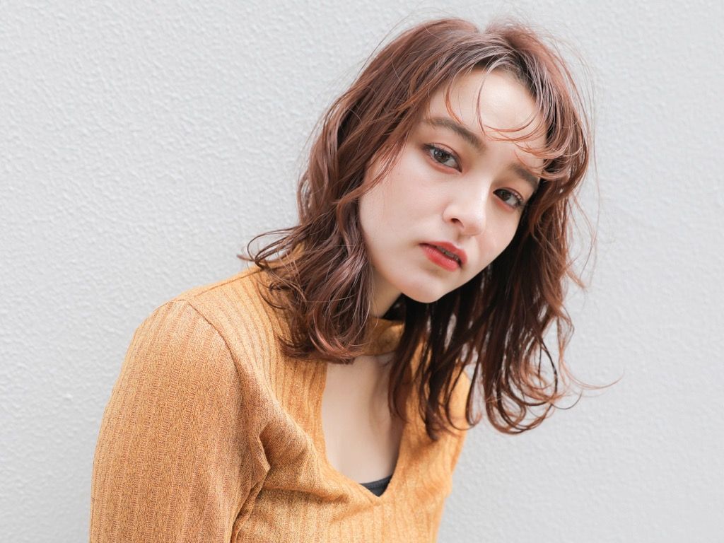 【堺東】≪実働8時間≫≪月8日休み・土日休み可能≫≪社会保険完備≫≪早期デビュー可能≫デザインカラーが大人気のヘアサロン!営業中レッスンで早期デビューが可能です!「LICO LUXBE(リコラックスビー)」からアシスタント(美容師)の求人★☆