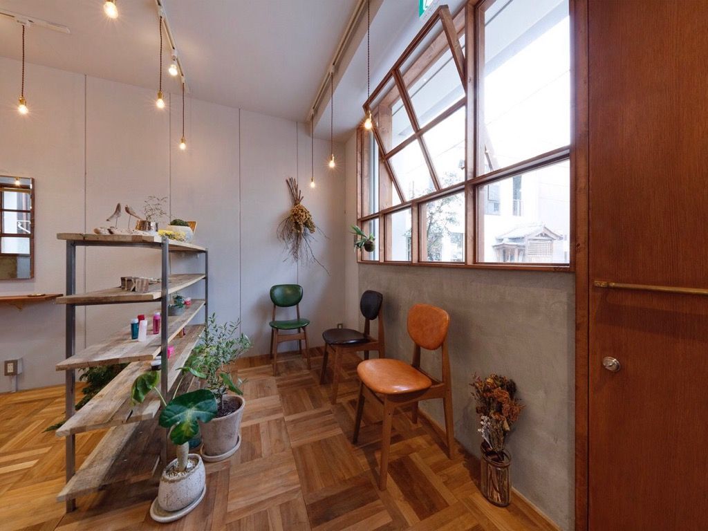 【近鉄奈良】≪最短17時退社≫≪完全マンツーマン接客≫≪完全週休2日制&第1,3日曜日休み≫≪社会保険完備≫≪売上に応じてお給料に還元≫スタッフ第一主義サロン!有給休暇もあり、プライベートも満喫できる。充実した福利厚生面で安心して働ける環境「kiiro(キイロ)」からスタイリスト(美容師)の求人☆★☆