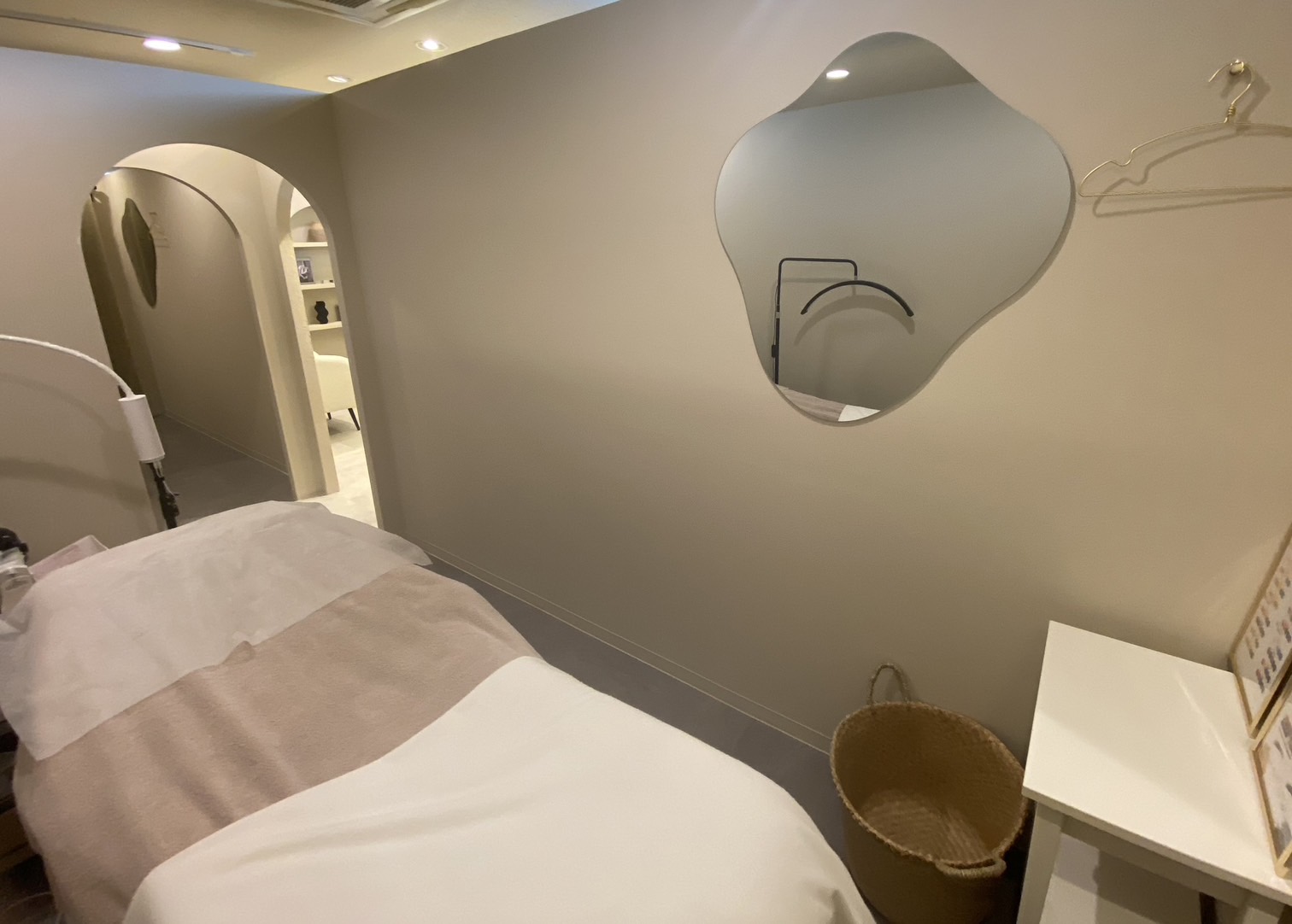 【東岸和田】≪毎週日曜定休≫≪実働8時間≫≪未経験の方も経験者も大歓迎≫お仕事もプライベートも両立できる環境です〇ママさんスタッフも活躍中!!美容に関わるお仕事に就きたい方大歓迎!!「MIMPI(ミンピ)」からアイリスト(まつげエクステ・まつげパーマ・アイブロウ)の求人☆☆