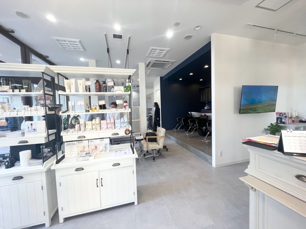 【飯能駅】◆完全週休2日制・社員寮あり・社会保険完備◆選べる勤務形態で自分に合った働き方が可能。福利厚生も充実しているので、希望に応じてどんどんスキルアップができる会社ですAtlier Morris Hair 飯能店(アトリエモーリスヘアーハンノウテン)からスタイリスト(美容師)の求人★☆