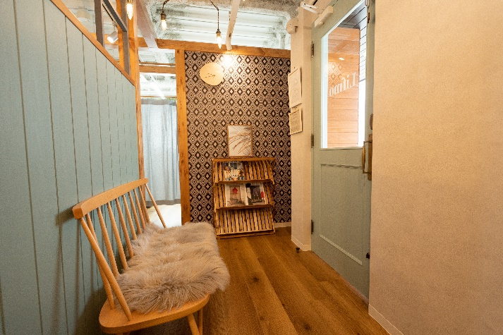 【自由が丘】★従業員満足と顧客満足を同等の価値で捉える★≪月給30万円以上可能≫≪完全週休2日制≫≪日曜・希望休・連休OK≫≪社保完備≫≪有給100%取得≫≪産休育休実績多数≫女性が長期で活躍できる環境に自信あり「まつ毛パーマ専門店 Lifmo 自由が丘店(マツゲパーマセンモンテンリフモジユウガオカテン)」からアイリスト(まつ毛パーマ)の求人☆☆