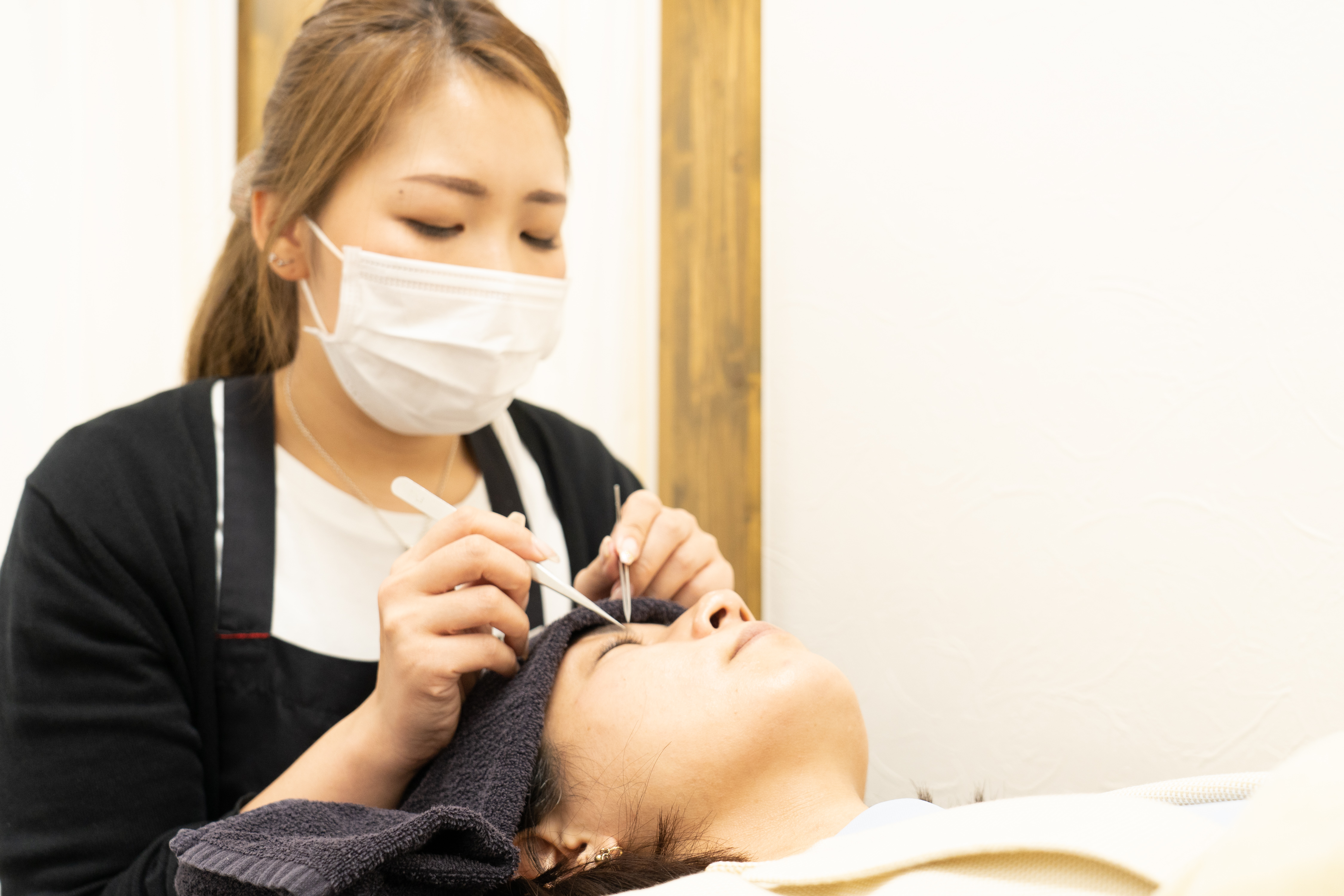 【立川駅】★従業員満足と顧客満足を同等の価値で捉える★≪月給30万円以上可能≫≪完全週休2日制≫≪日曜・希望休・連休OK≫≪社保完備≫≪有給100%取得≫≪産休育休実績多数≫女性が長期で活躍できる環境に自信あり「B’Lash 立川店(ビーラッシュタチカワテン)」からアイリスト(まつ毛エクステ・アイデザイナー)の求人☆☆