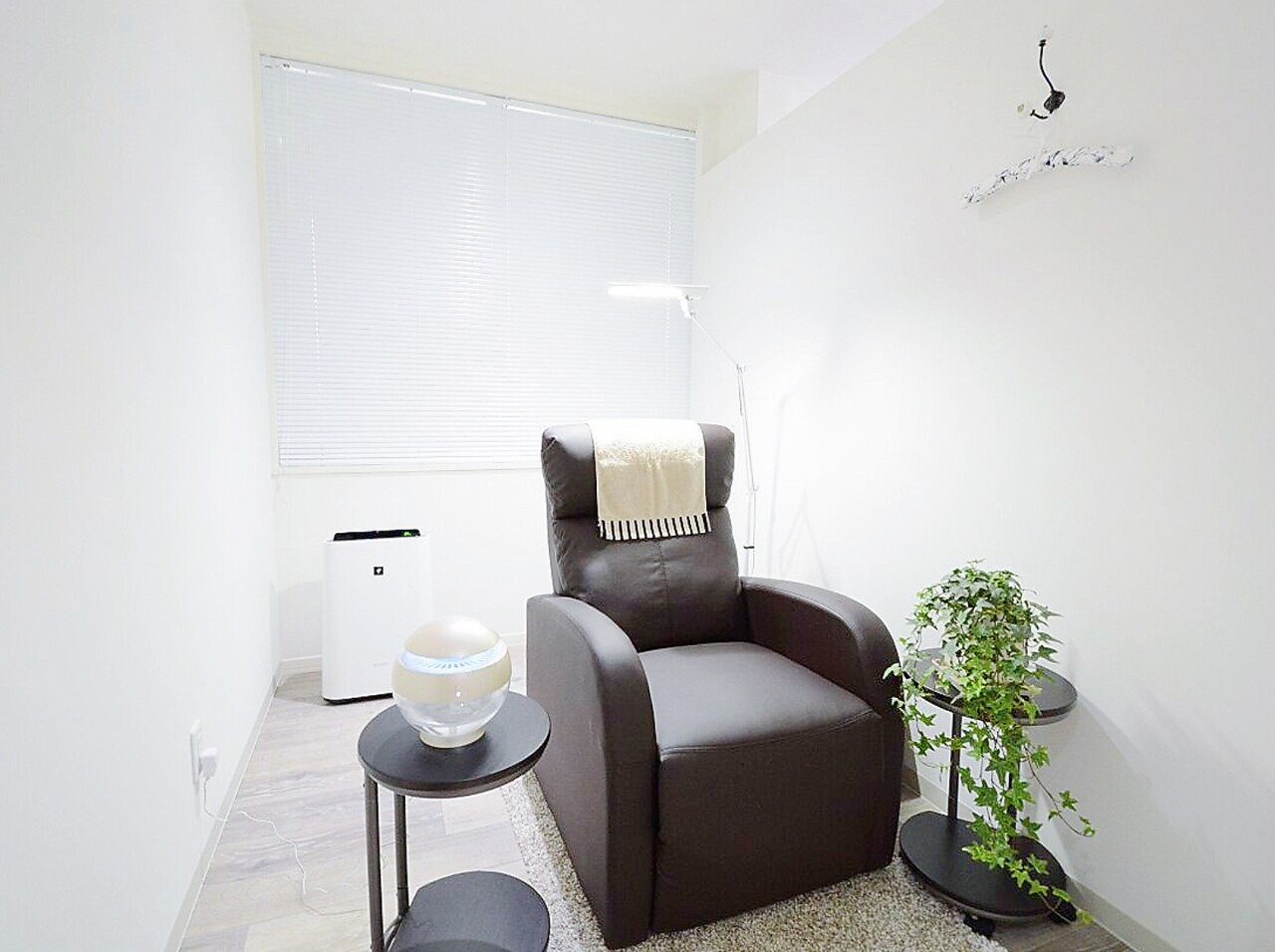 【新井口】≪未経験OK≫≪社会保険完備≫≪月8日休み≫≪種類豊富なデザイン≫安心して学べる教育体制が整っています！休憩や有休もあるので働きやすいサロン「hanabi inokuchi（ハナビイノクチ）」からアイリスト（まつげエクステ・まつげパーマ）の求人☆☆