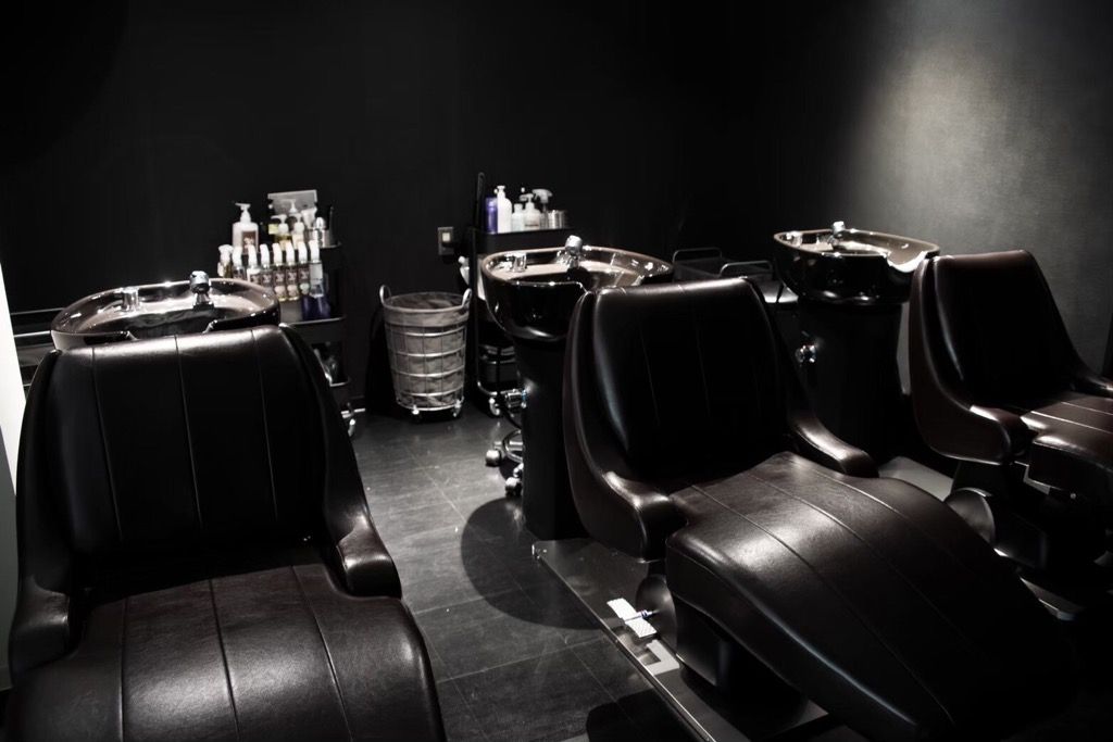 【塚口】≪永久保証給あり≫≪カラー比率90％以上！≫≪フリー40％・指名50％還元≫髪質改善などケアにも注力したサロン！基本マンツーマンスタイルのため負担なく働けますよ！「Nifty（ニフティー）」からスタイリスト（美容師）の求人☆★☆