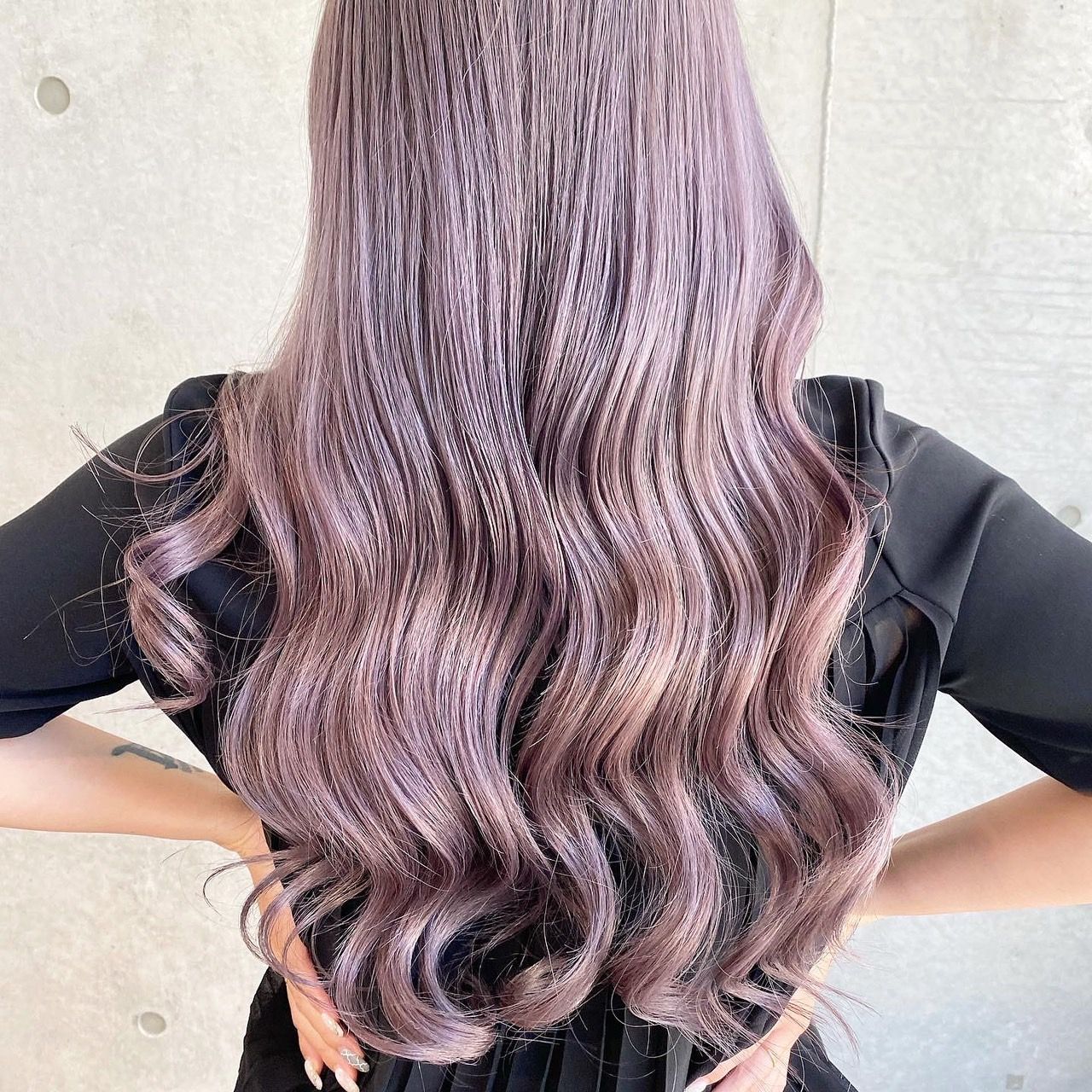 【三ノ宮】≪20時までに退勤OK≫≪永久保証給あり≫≪土日祝休み/連休の取得可能≫最大月11日休みOK!歩合でがっつり稼ぎながら、プライベートも充実できる業務委託サロン「Wehlen(ヴェーレン)」からスタイリスト(美容師)の求人☆★☆