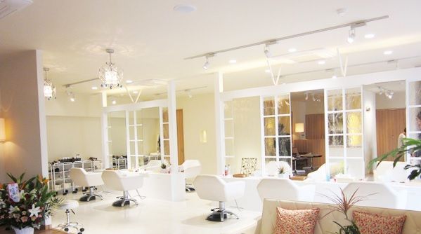 【いわき駅】≪月8日休み≫≪2年でデビューも可能≫地域密着！養成校で着付けやメイクなど幅広い技術も学べます！オーナーもスタッフさんも女性の気持ちを理解してくれるので安心して働ける「Van council 月見町店（ヴァンカウンシルツキミチョウテン）」からアシスタント（美容師）の求人★☆