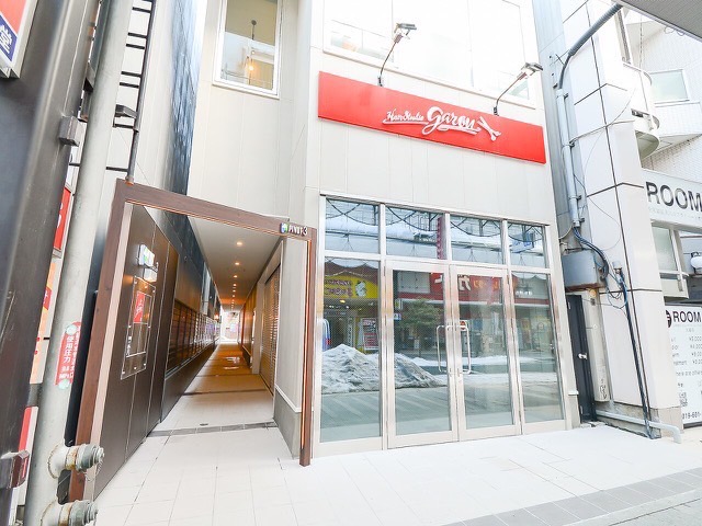 【盛岡駅】◆時短正社員可能・充実の福利厚生・保障給最大30万円◆お客様満足度が高く、リピートに繋げやすい環境です！入客チャンスも抜群で、長く安心して勤務できる「hair studio garou 大通店（ヘアースタジオガロウオオドオリテン）」からスタイリスト（美容師）の求人★☆