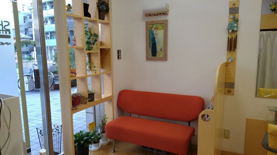 【伊丹駅】≪完全週休2日≫≪社会保険完備≫≪住宅手当あり≫≪20時までに退勤可能≫レッスンは営業時間内に行い、残業はほぼありません！アットホームな雰囲気も魅力的！SHIGE みやのまち店（シゲミヤノマチテン）からアシスタント（美容師）の求人☆★