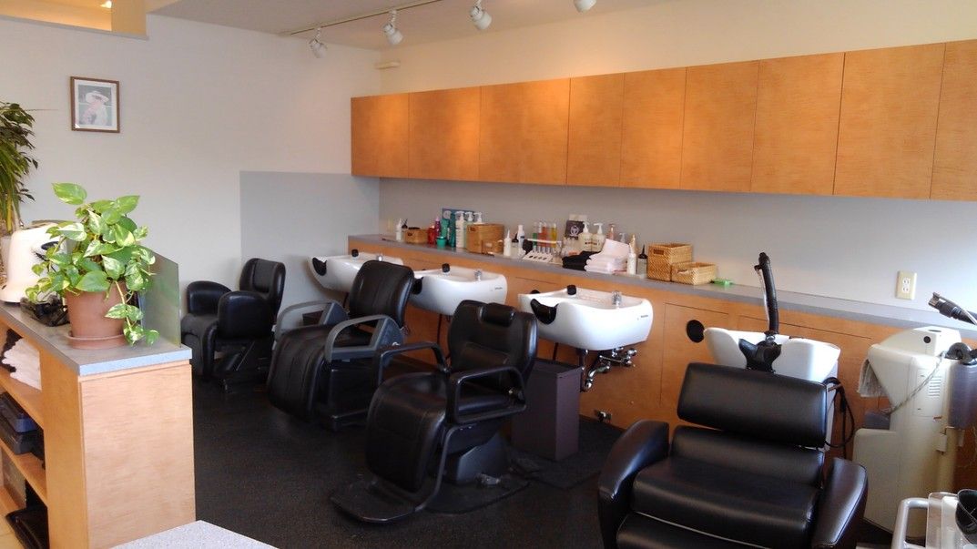 【伊丹駅】≪完全週休2日≫≪社会保険完備≫≪住宅手当あり≫≪20時までに退勤可能≫レッスンは営業時間内に行い、残業はほぼありません！アットホームな雰囲気も魅力的！SHIGE 伊丹ショッピングデパート店（シゲイタミショッピングデパートテン）からアシスタント（美容師）の求人☆★