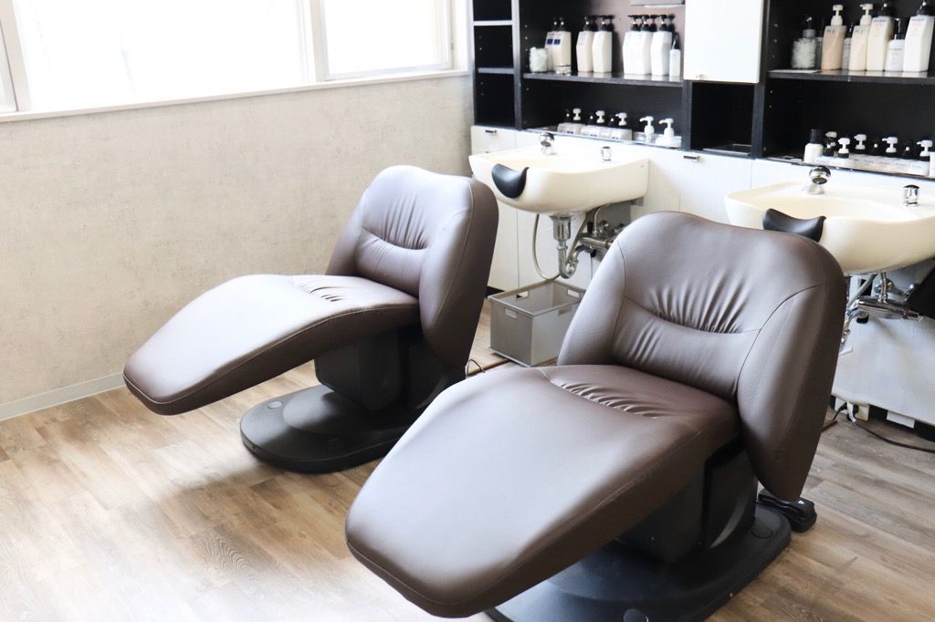 【甲子園】≪平均退社20:00≫≪土日の休みも月2回迄OK!≫≪平均月給30万円以上≫≪社会保険加入OK≫自由な社風で働きやすさ抜群!スタッフも気さくな人ばかりで楽しく働いてもらえます!入客チャンスも多く安心ですよ!「Affection(アフェクション)」からスタイリスト(美容師)の求人★☆