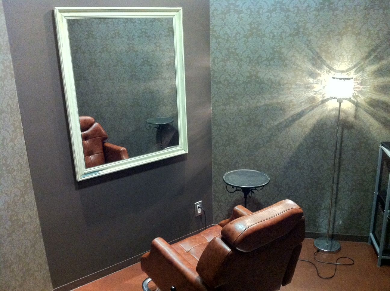 【小野原】 月給21万円  社会保険完備 ≪完全週休2日≫ 住宅手当&引越し支度金あり  ウイッグや講習代支給  有給休暇あり 閑静な住宅街の中にあるアットホームでフランクな接客を心掛ける地域密着型サロン！！好条件で安心して働ける環境です！！！Riche hair（リッシュヘアー）からアシスタント（美容師）の求人☆★