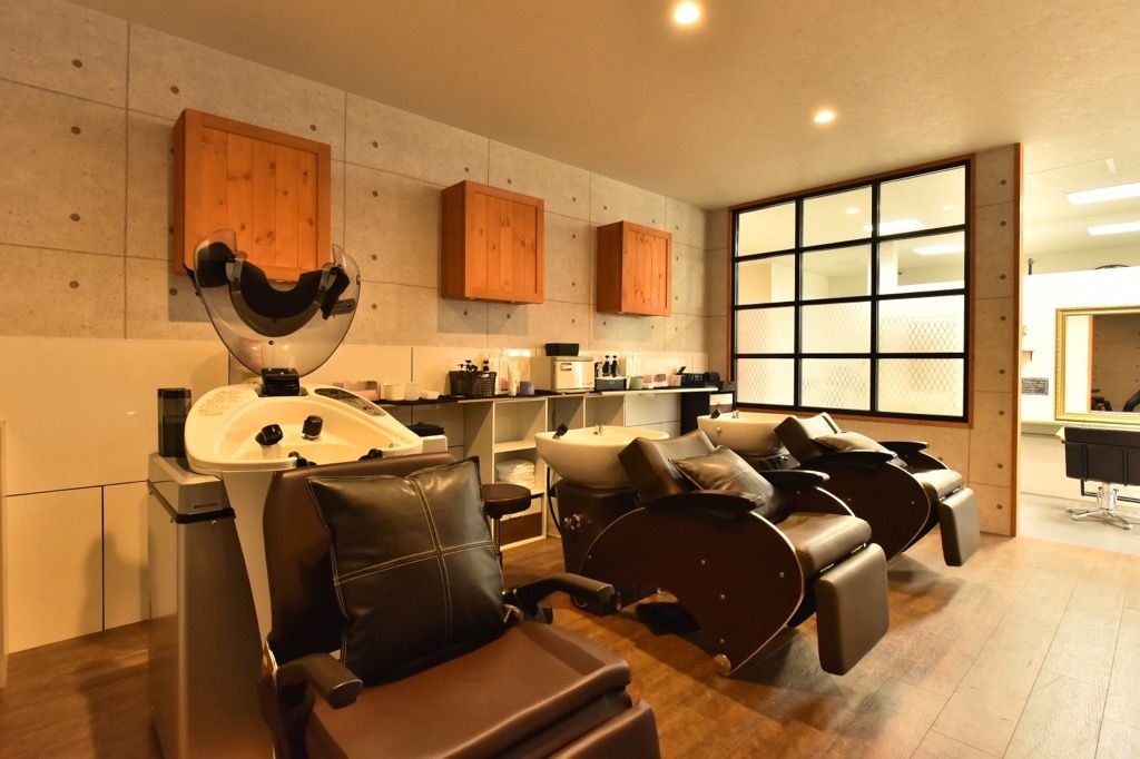 【鳥栖駅】≪残業なし≫≪扶養手当あり≫≪地域密着型≫平均退勤時間19時！！お客様との時間を大事にしたい方にオススメなアットホームサロン「niko（ニコ）」からスタイリスト（美容師）の求人☆★☆