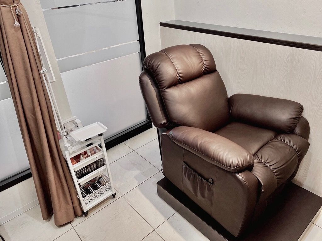 ≪社会保険完備≫≪月給27.5万円～≫≪完全週休2日制≫女性スタッフも長く活躍しています！互いへの思いやりを忘れずスタッフを大切にするサロン。見学・体験随時受付中です！「ehlfa 北野田店（イルファキタノダテン）」からスタイリスト（美容師）の求人☆☆