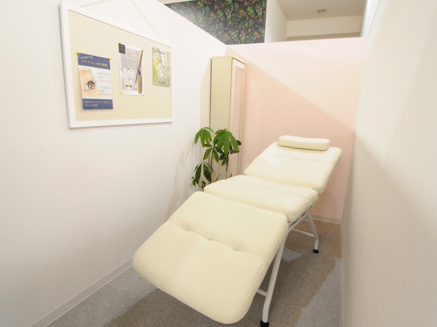 【上野芝】≪完全週休二日制・土、日、祝休制度休≫≪月給20万円～≫≪時間給1,100円～≫≪社会保険完備≫女性スタッフ・ママさん美容師も長く活躍しています！SUIYU上野芝店にあり抜群の集客力！楽しんで働けるスタッフを大切にするサロン！「ehlfa SEIYU　上野芝店（イルファウエノシバテン）」からアシスタント（美容師）の求人☆☆