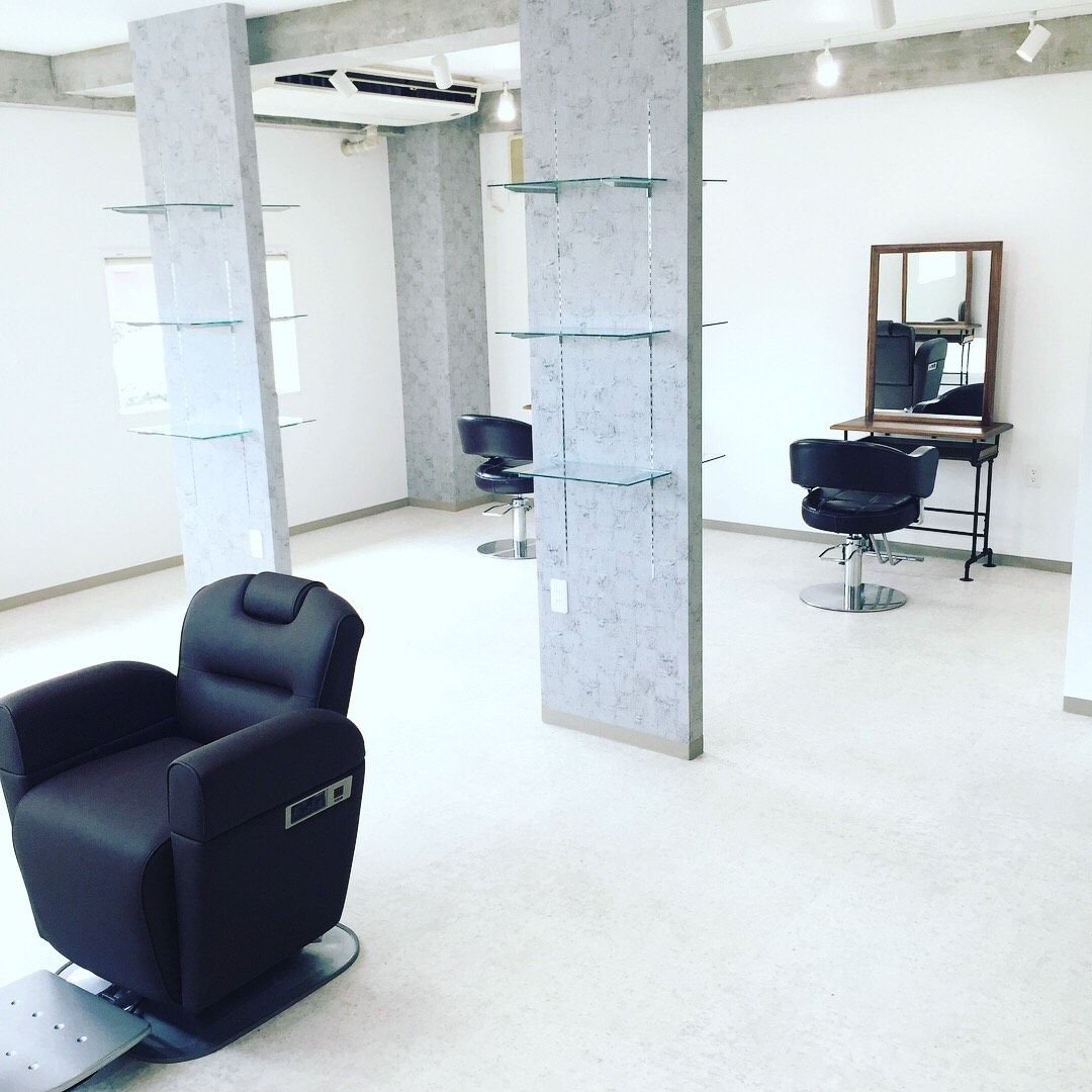 【高の原】コンテスト優勝経験あり、講師もするほどのオーナーさんから技術を教われます!ちょうどいい距離感、落ち着いて過ごせると人気のメンズサロン「Hairs LORO(ヘアーズロロ)」から理容師(理容室)の求人☆★☆