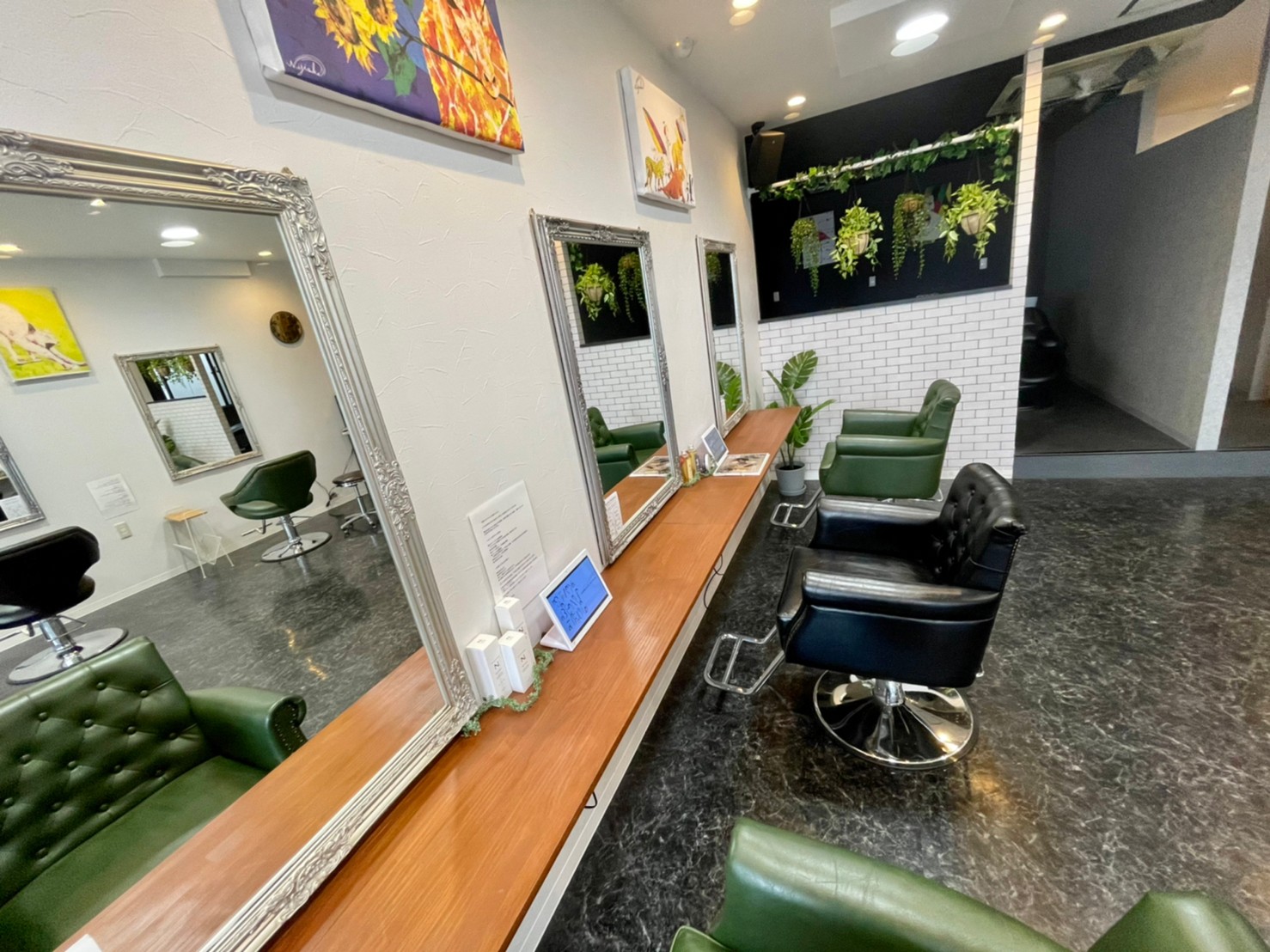 【天王寺】≪保障給あり≫≪単価1万円≫≪自由出勤制≫≪フリー40％／指名50％還元≫月50万円以上の報酬実績あり！ブリーチ、デザインカラーが人気のヘアサロン！正社員制度あり！「Wealstar（ウィールスター）」からスタイリスト（美容師）の求人☆★