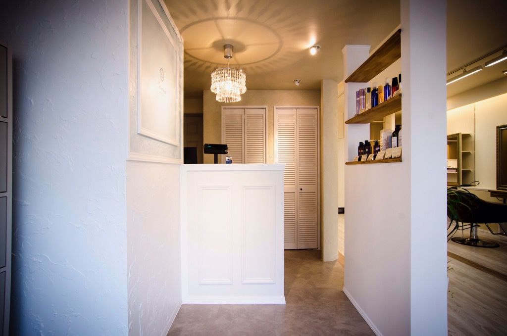 【八幡駅】≪日曜定休あり・高時給スタート・社会保険完備・高単価・売上ノルマなし≫子育て中の美容師さんも大歓迎です！ハイクオリティな技術と癒しの空間を提供するヘアサロン「Sense of hair（センスオブヘアー）」からスタイリスト（美容師）の求人★☆