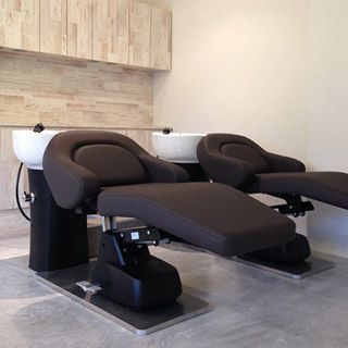 【東伏見】◆実働8時間・有給休暇あり・2年以内のデビュー可能・営業時間中のレッスンOK◆充実した教育環境の中で、着実に技術を学びながらスタイリストデビューが目指せますSOY-KUFU(ソイクフ)からアシスタント(美容師)の求人★☆