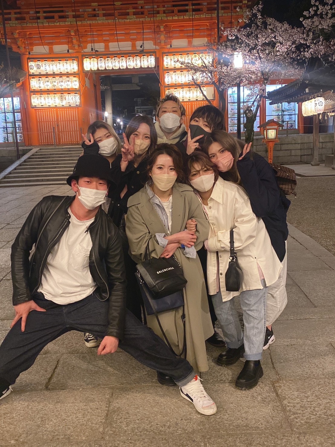 【京都河原町】インナーカラーなどの大人かわいいデザインカラーが人気!!≪業務委託は自由出勤OK&1日1万円最低保障あり≫≪客単価1万円以上≫≪正社員は社会保険完備≫人間関係の良いプライベートも充実サロン「Lana(ラナ)」からスタイリスト(美容師)の求人★☆