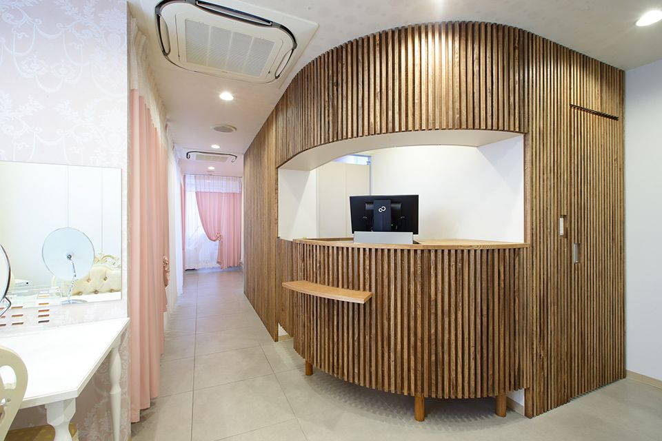 【北千住】◆月給23万円スタート・19時までに退勤可能・実働8時間・髪型ネイル自由◆頑張った分しっかりと還元される給与体系で、やりがいを持って働けますeyelash T’s 北千住店(アイラッシュティーズキタセンジュテン)からアイリスト(アイデザイナー・まつ毛エクステ)の求人☆☆