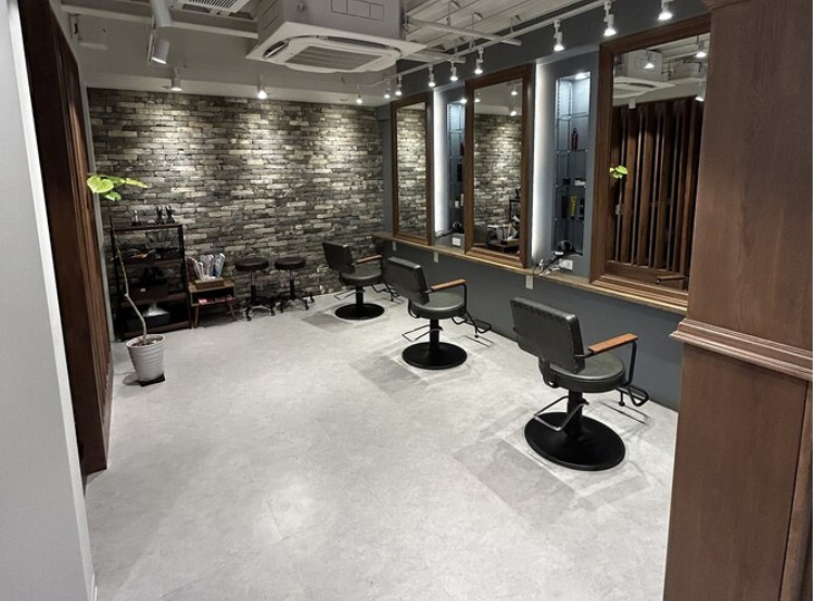 【横堤】≪メンズサロン≫≪19時30分までに退勤可能≫≪月ごとに休みの数を7or8日で選択可能≫≪営業時間中レッスン可能≫無理せず自分のペースでデビューを目指せます！スタッフ一人ひとりの意見を尊重したサロンワーク！スタッフ同士の仲の良さが自慢です！「alto Lino（アルトリノ）」からアシスタント（美容師）の求人☆★☆